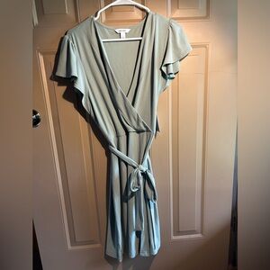 Light green dress from Nine West in Kohls. Never worn.
